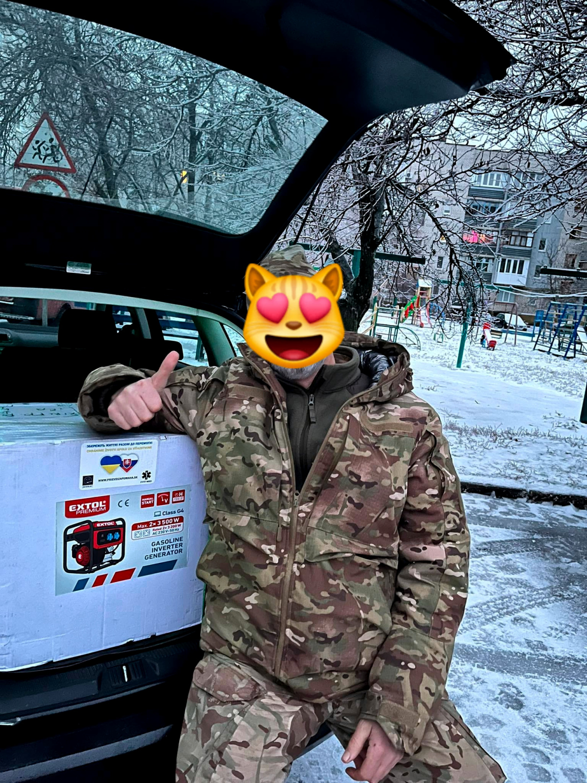 Generátor, ohrievače prstov a energetické tyčinky pre batalión Donbas